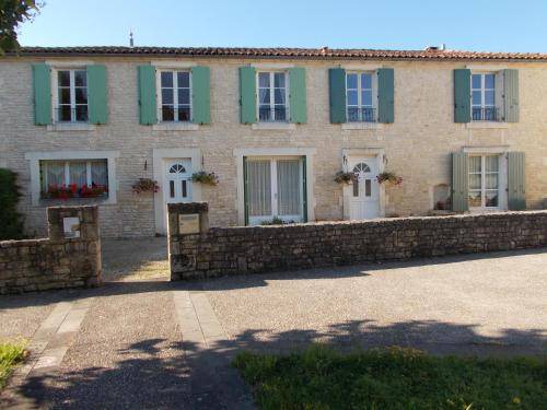 Saint-Fraigne Bed & Breakfast | 100 m² Bed and breakfast ∙ 3 bedrooms ∙ 6 guests