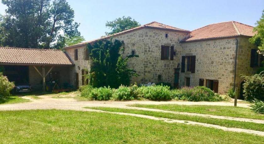 Clermont-Dessous Bed & Breakfast | 100 m² Bed and breakfast ∙ 2 bedrooms ∙ 4 guests