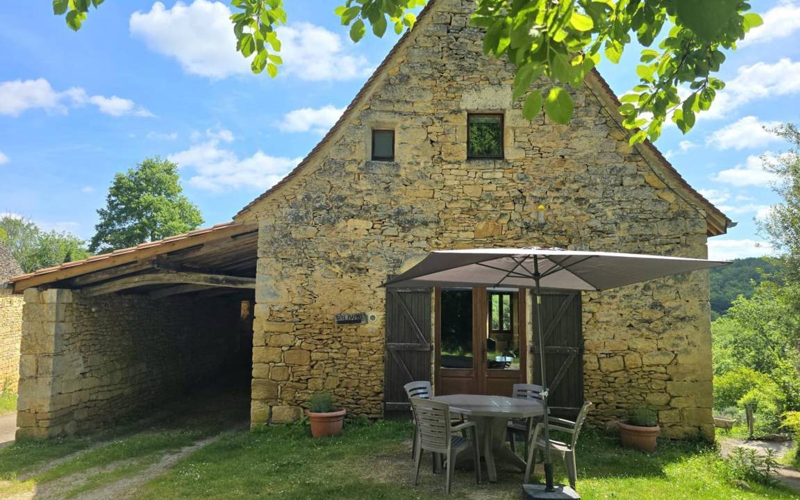 Saint-Andre-dAllas Cottage | 100 m² Cabin ∙ 2 bedrooms ∙ 5 guests