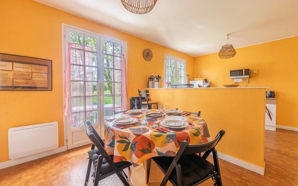 Saint-Laurent-de-Medoc House | 100 m² House ∙ 3 bedrooms ∙ 6 guests