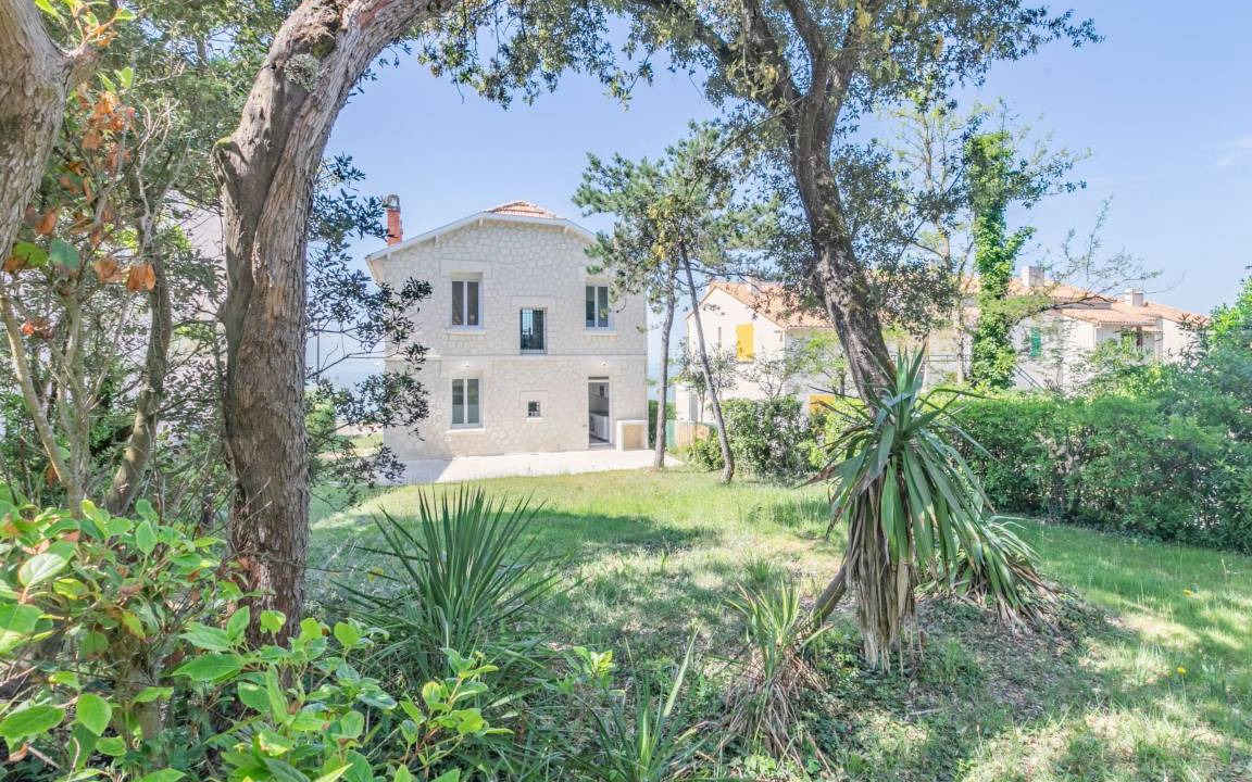 Saint-Palais-sur-Mer Villa | 100 m² Villa ∙ 1 bedroom ∙ 7 guests