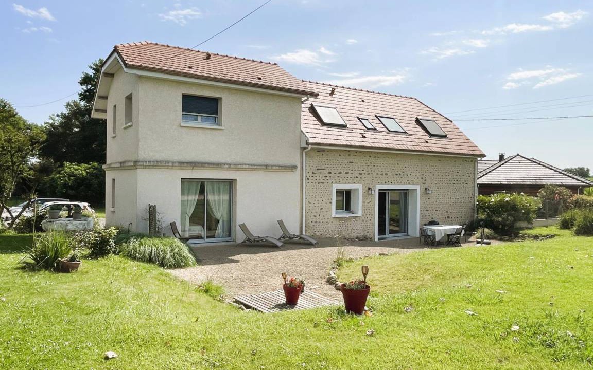 Astis House | 100 m² Gîte ∙ 2 bedrooms ∙ 5 guests