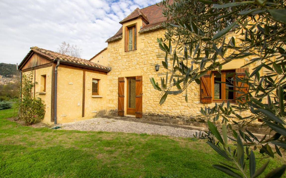 La Roque-Gageac House | 100 m² Gîte ∙ 2 bedrooms ∙ 4 guests