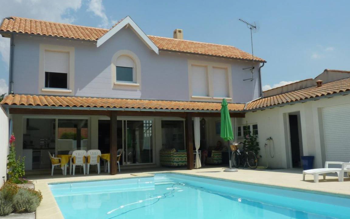 Quartier du Casino House | 100 m² House ∙ 4 bedrooms ∙ 8 guests