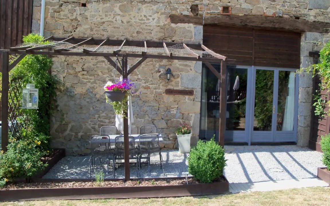 Cressat House | 100 m² House ∙ 3 bedrooms ∙ 6 guests