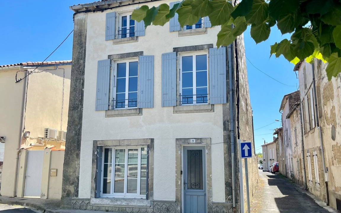 Aulnay House | 100 m² House ∙ 3 bedrooms ∙ 6 guests