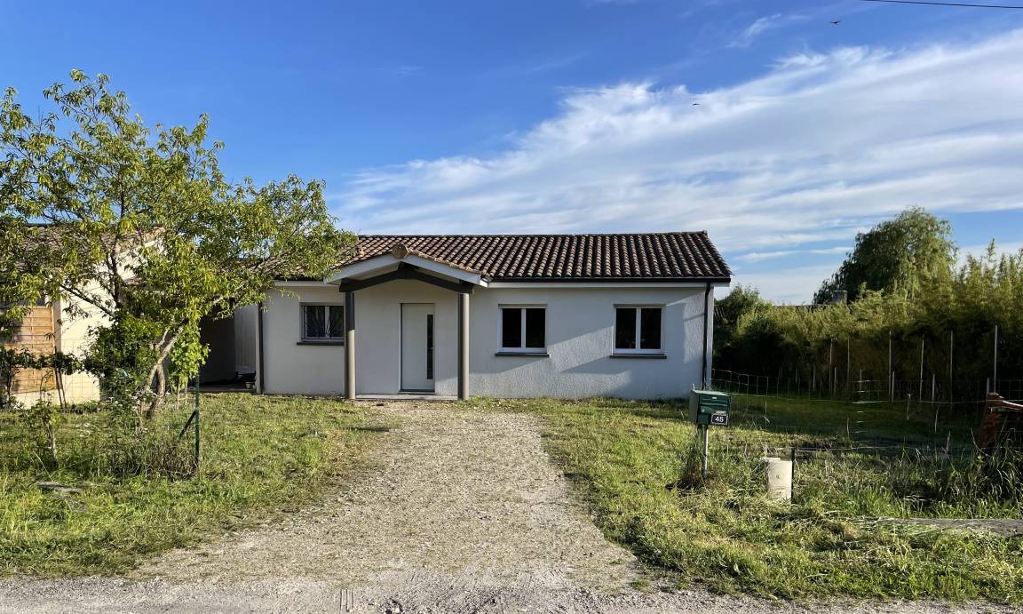 Laruscade House | 100 m² House ∙ 4 bedrooms ∙ 6 guests