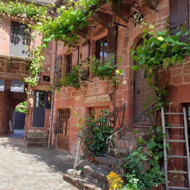 Collonges-la-Rouge House | 103 m² Gîte ∙ 2 bedrooms ∙ 6 guests