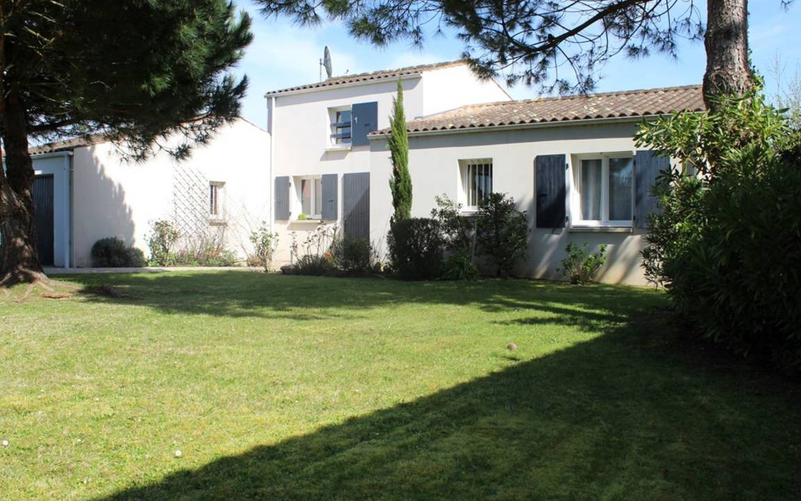 Cheray House | 110 m² House ∙ 3 bedrooms ∙ 7 guests