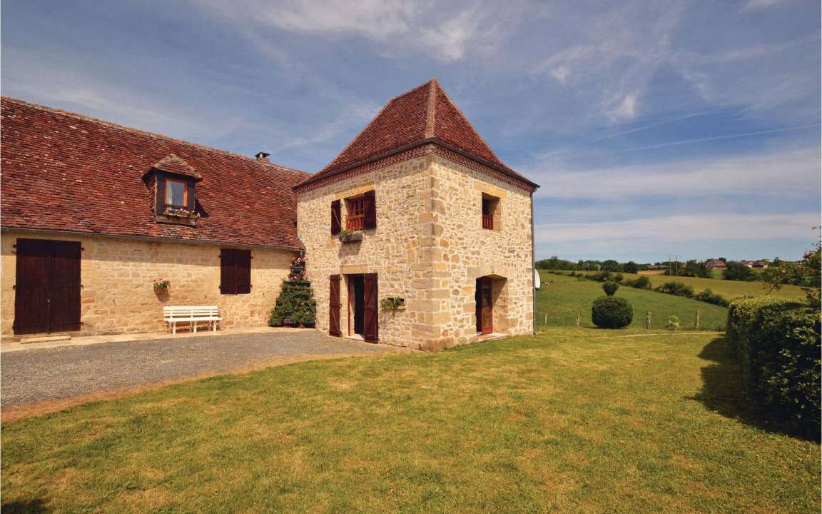 La Chapelle-Saint-Jean House | 111 m² House ∙ 3 bedrooms ∙ 6 guests