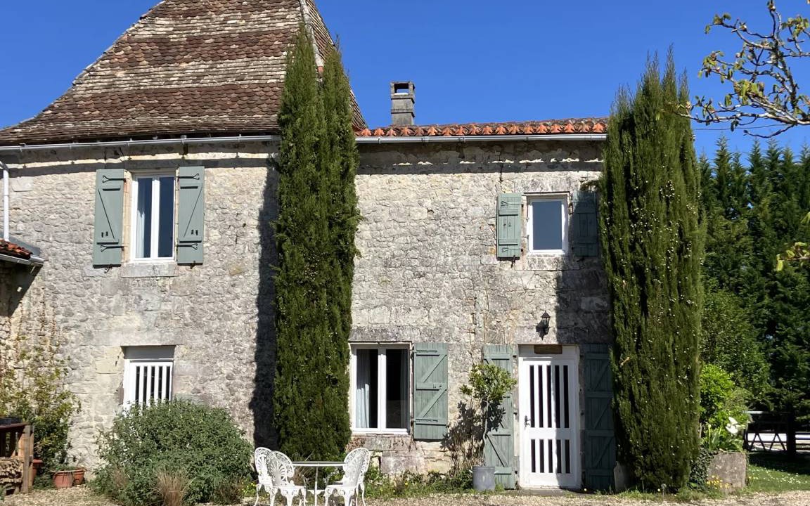 Brossac House | 112 m² House ∙ 3 bedrooms ∙ 6 guests