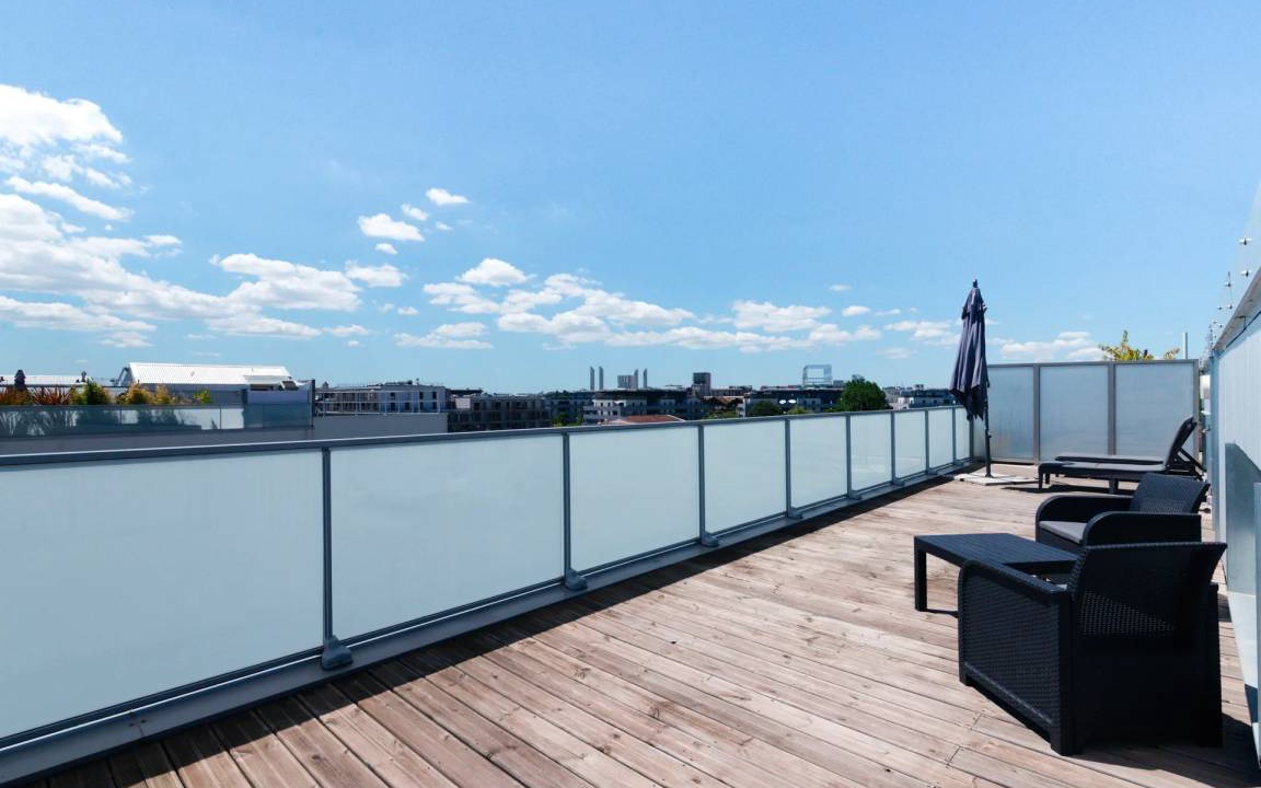 Cenon Apartment | 115 m² Apartment ∙ 4 bedrooms ∙ 8 guests