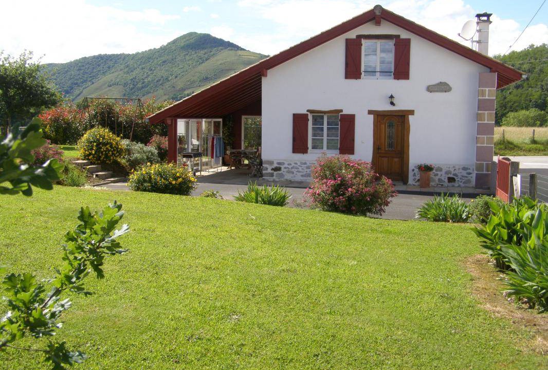 Saint-Jean-le-Vieux House | 115 m² Gîte ∙ 3 bedrooms ∙ 6 guests
