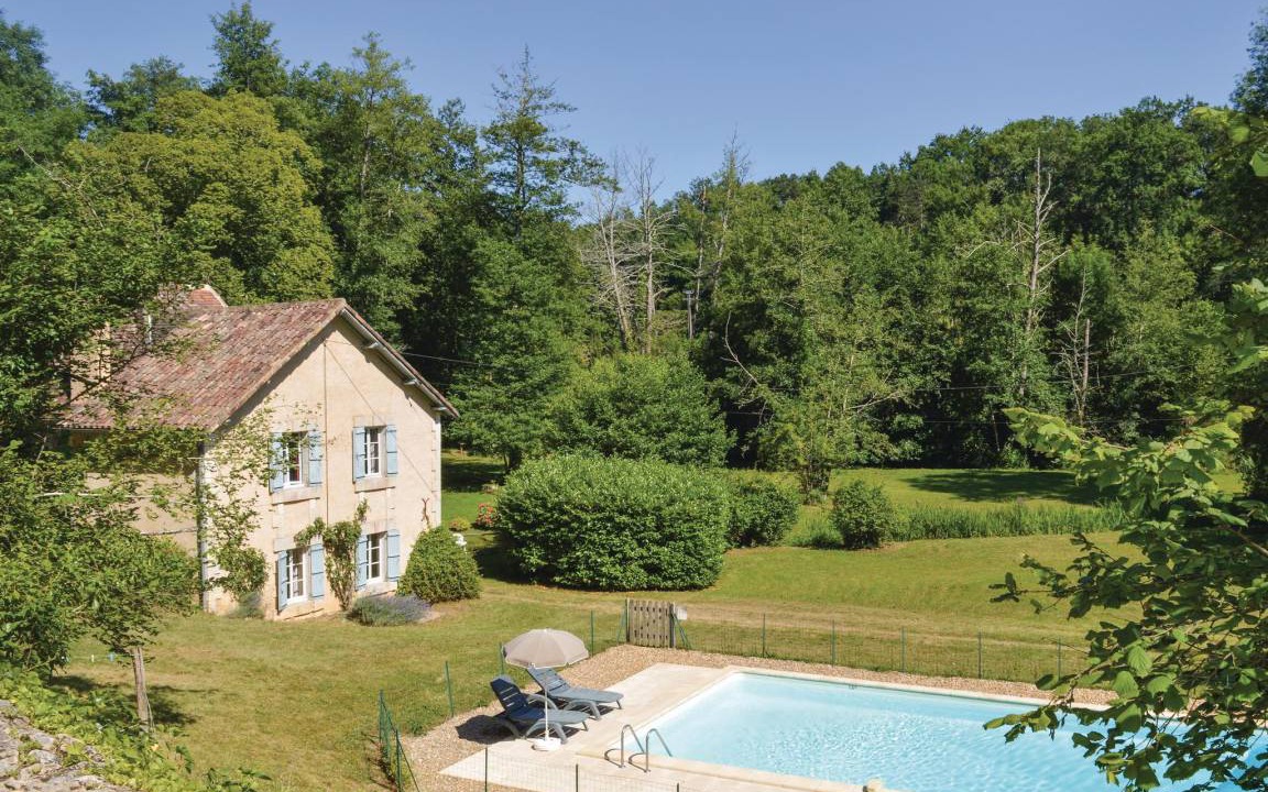 Mouleydier House | 115 m² House ∙ 3 bedrooms ∙ 6 guests