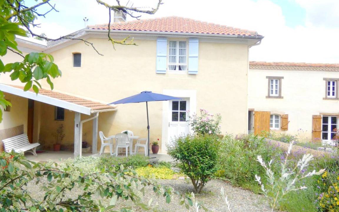 Lacrabe House | 120 m² Gîte ∙ 3 bedrooms ∙ 5 guests