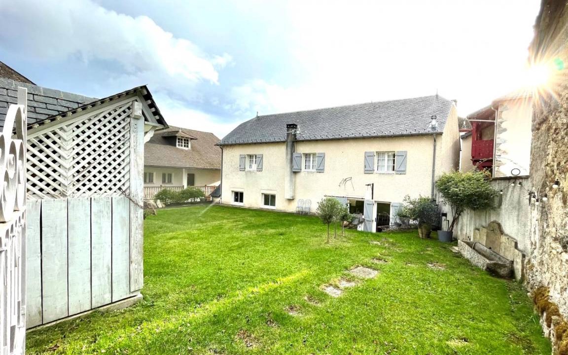 Larrau House | 120 m² Gîte ∙ 3 bedrooms ∙ 6 guests