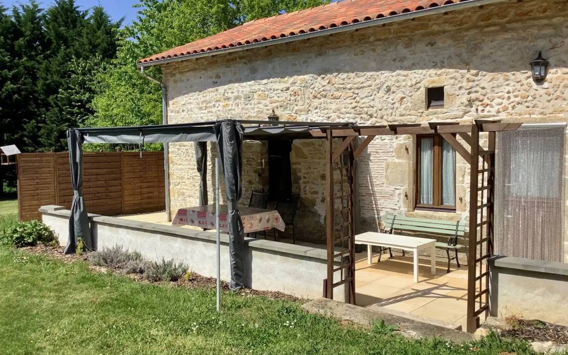 Genouille House | 120 m² House ∙ 3 bedrooms ∙ 6 guests
