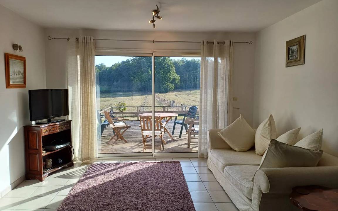 Benest House | 122 m² House ∙ 3 bedrooms ∙ 3 guests