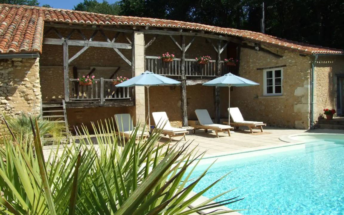 Saint-Leon-sur-l'Isle House | 130 m² House ∙ 3 bedrooms ∙ 4 guests