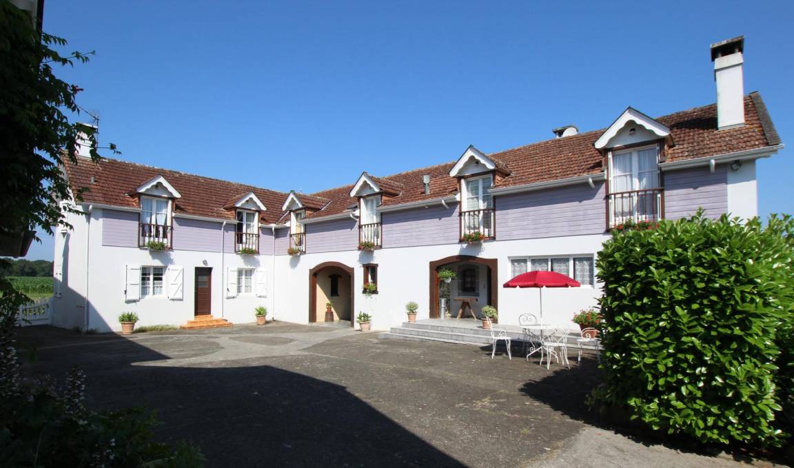Lucq-de-Bearn House | 130 m² Gîte ∙ 4 bedrooms ∙ 6 guests