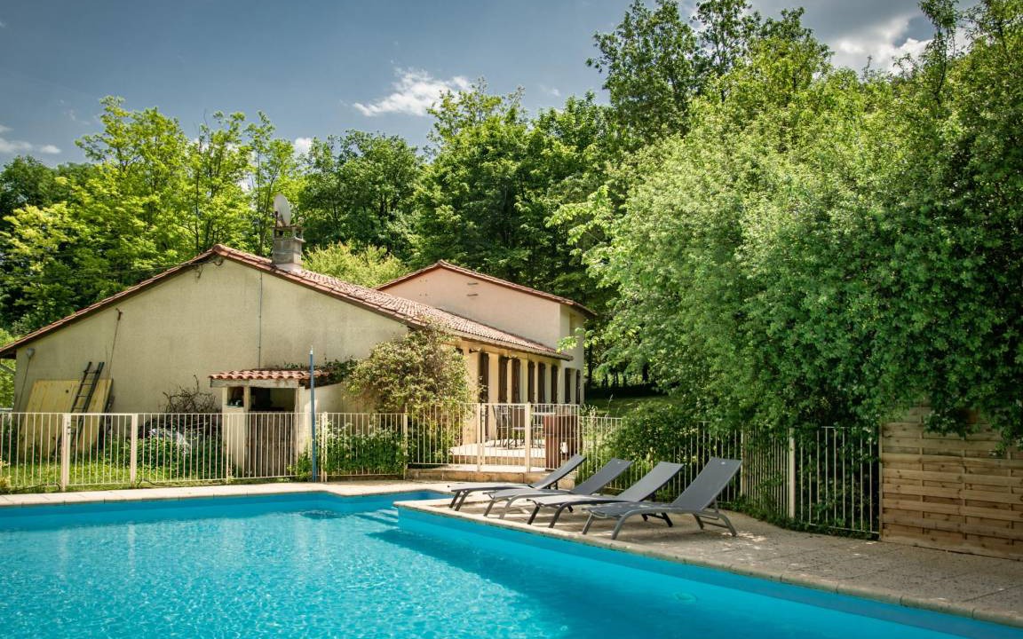 Saint-Cybranet House | 130 m² House ∙ 4 bedrooms ∙ 8 guests