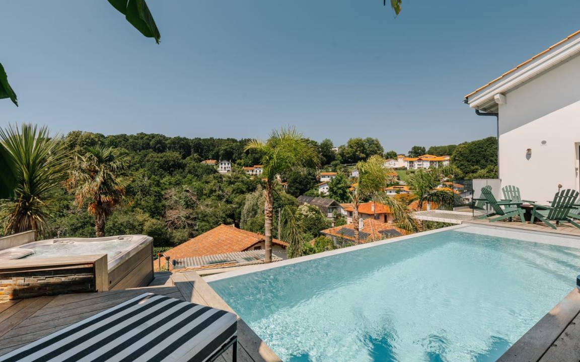 Biarritz Villa | 130 m² Villa ∙ 4 bedrooms ∙ 8 guests