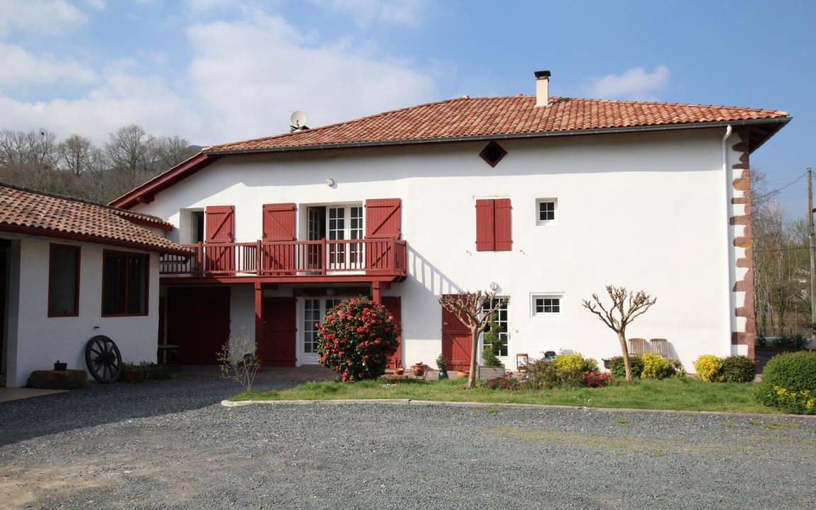 Bidarray House | 135 m² Gîte ∙ 4 bedrooms ∙ 8 guests