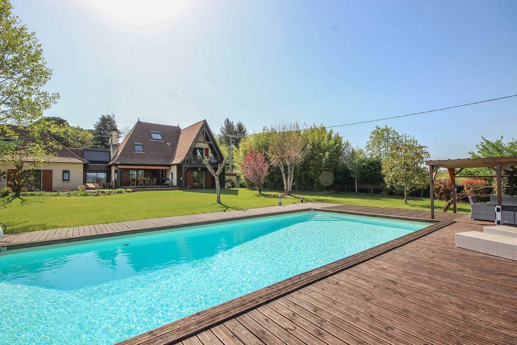 Varetz House | 140 m² Gîte ∙ 3 bedrooms ∙ 5 guests