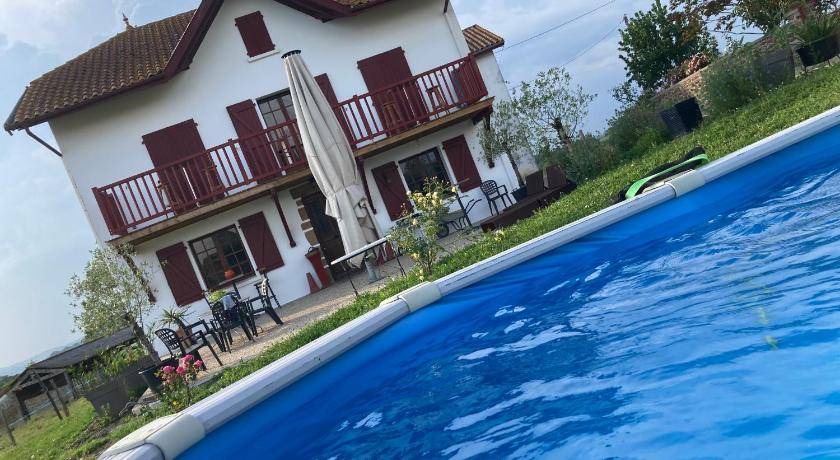 Ilharre Bed & Breakfast | 15 m² Bed and breakfast ∙ 1 bedroom ∙ 2 guests