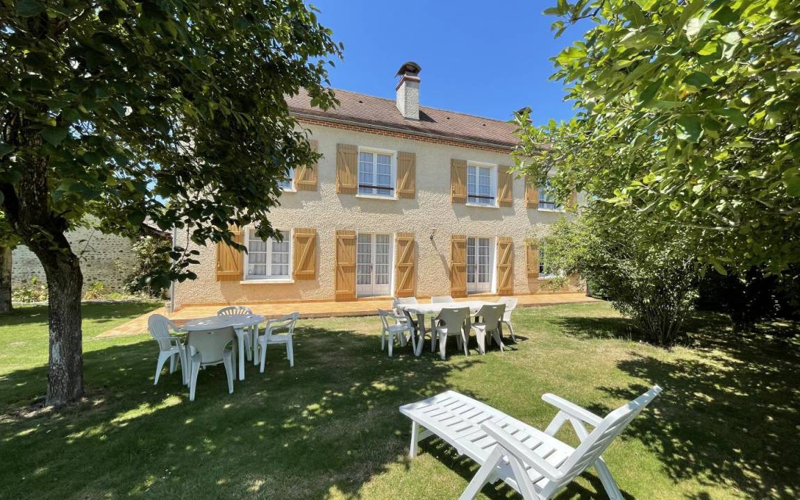 Theze House | 150 m² Gîte ∙ 4 bedrooms ∙ 7 guests
