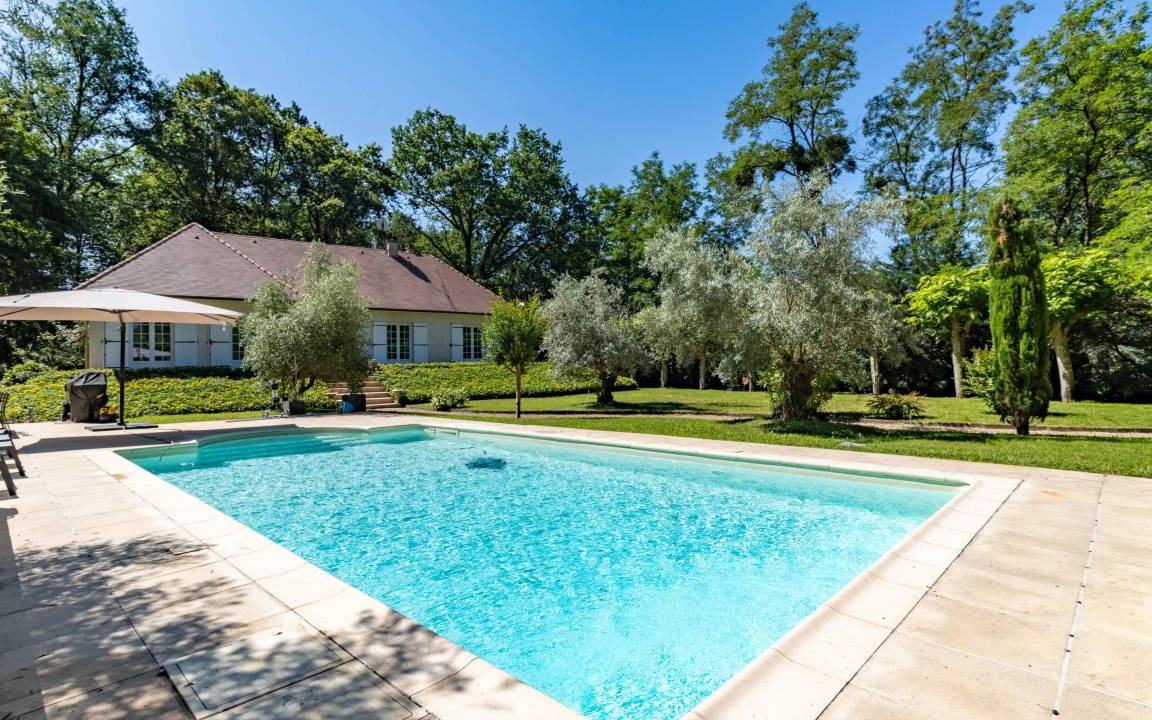 Bergerac House | 150 m² House ∙ 3 bedrooms ∙ 6 guests
