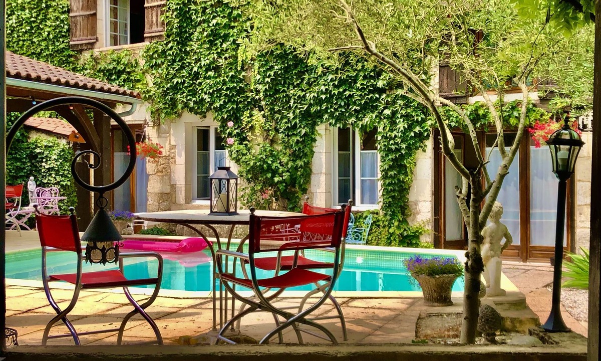 Tocane-Saint-Apre House | 175m2 from the 18th century just for you!