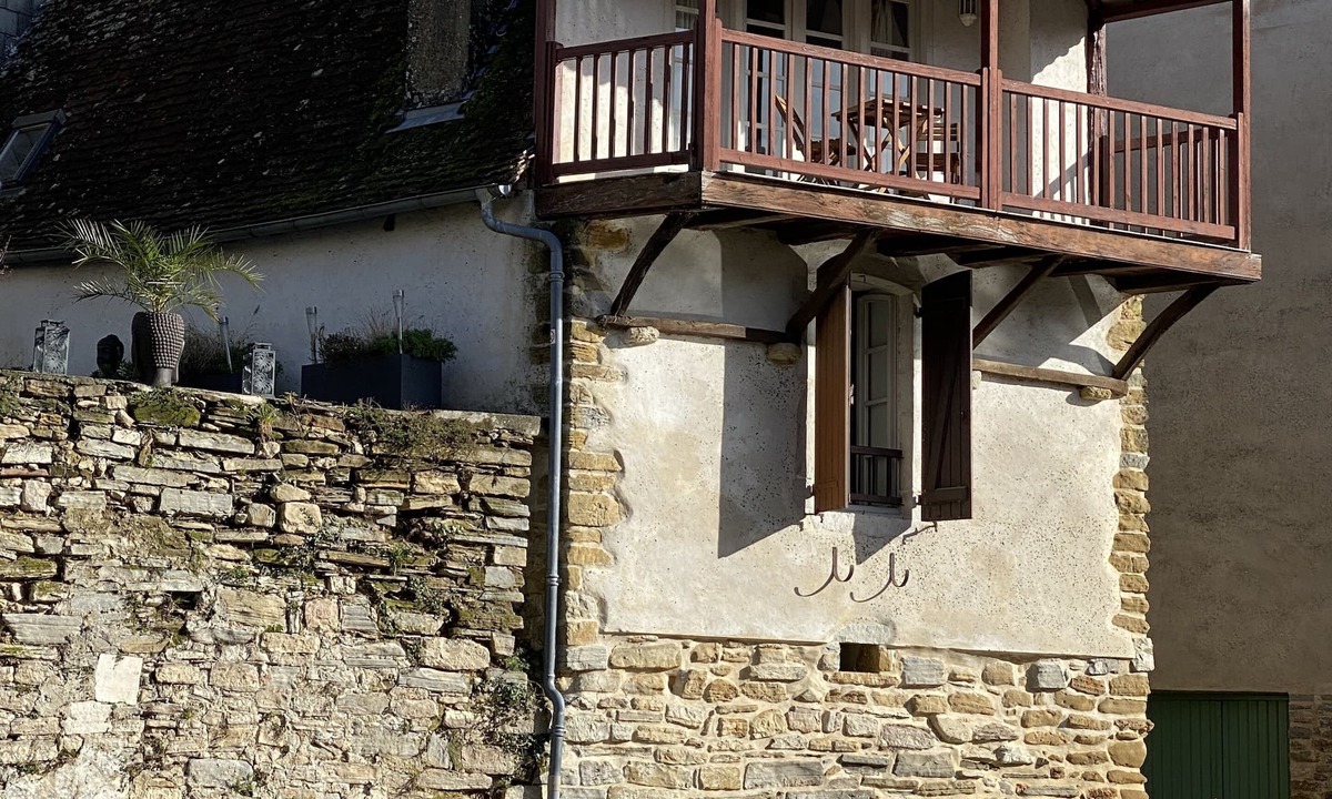 Salies-de-Bearn House | 17TH CENTURY TOWNHOUSE IN THE HEART OF THE BASQUE