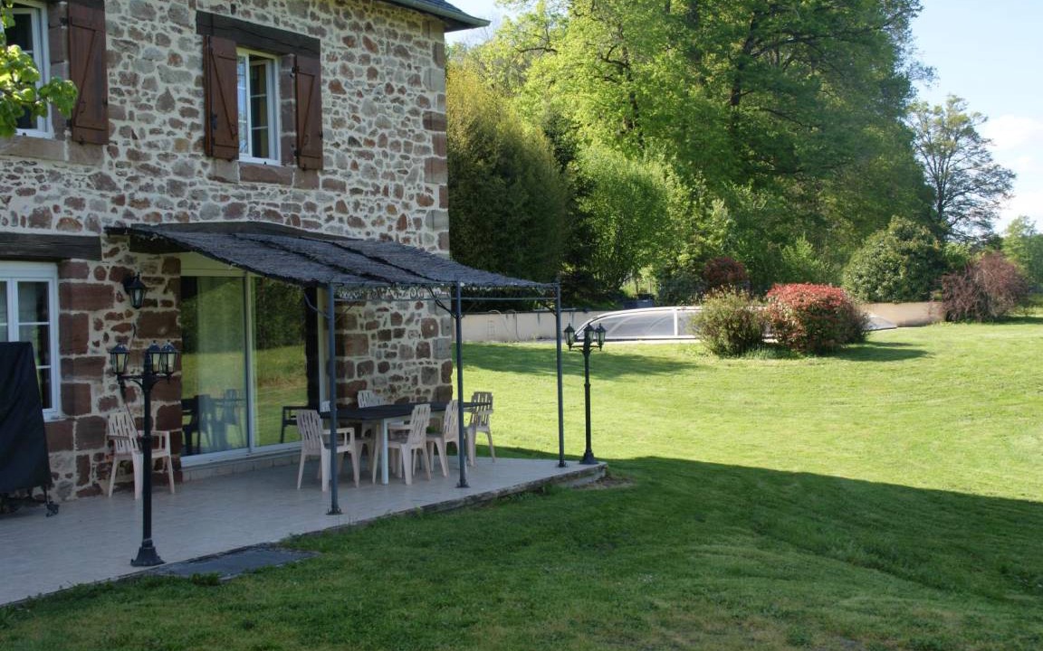 Saint-Bonnet-la-Riviere House | 180 m² Gîte ∙ 4 bedrooms ∙ 8 guests