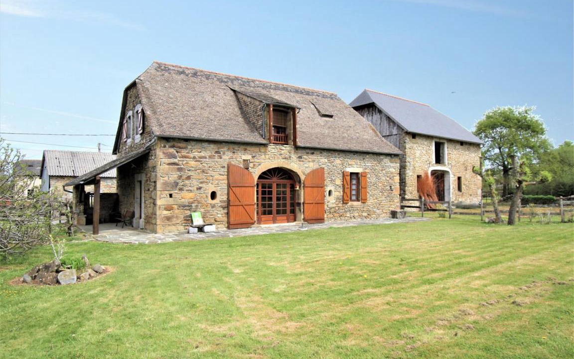 Asson House | 180 m² Gîte ∙ 5 bedrooms ∙ 9 guests