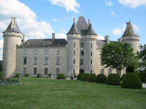 Verteuil-sur-Charente House | 185 m² House ∙ 4 bedrooms ∙ 6 guests
