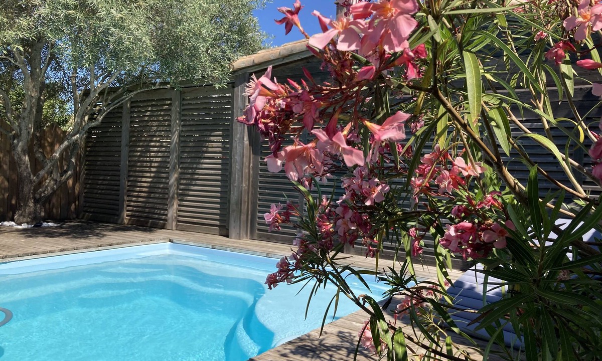 Angoulins House | 2 bedroom HOUSE with PRIVATE POOL in a quiet area, near the SEA and LA ROCHELLE