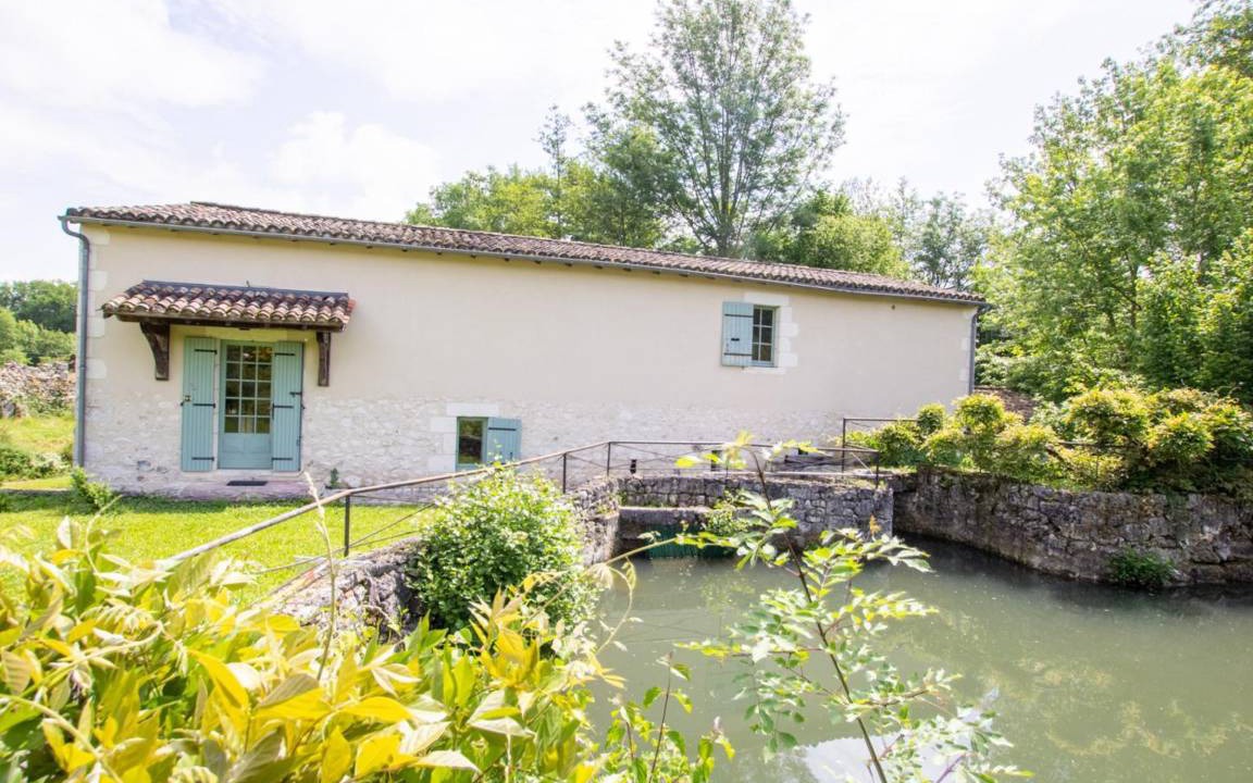 Conne-de-Labarde Cottage | 200 m² Cabin ∙ 3 bedrooms ∙ 6 guests
