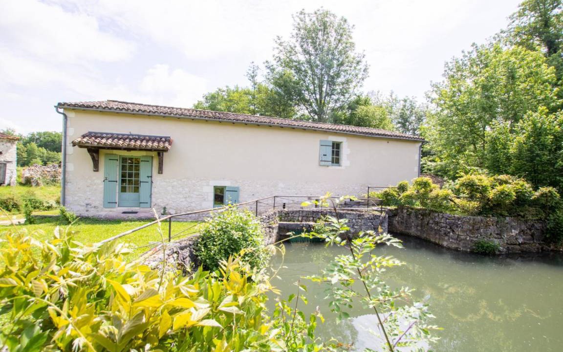 Conne-de-Labarde House | 200 m² Gîte ∙ 3 bedrooms ∙ 6 guests