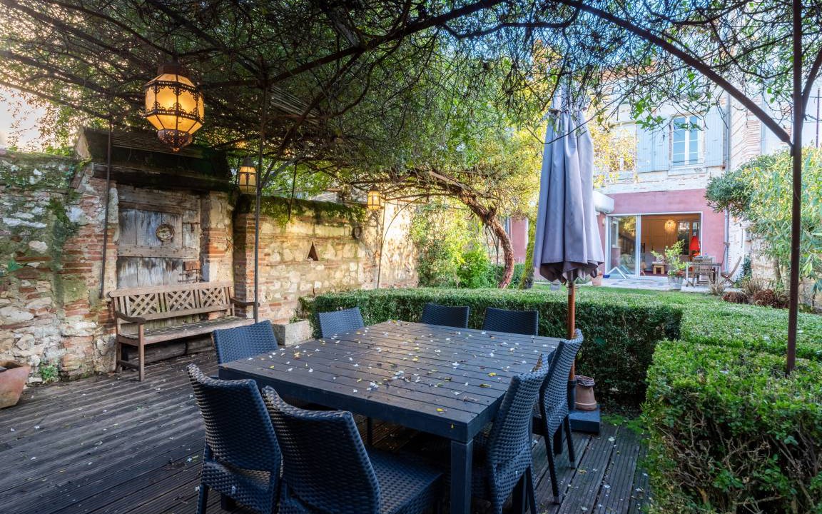 Agen House | 200 m² House ∙ 5 bedrooms ∙ 12 guests
