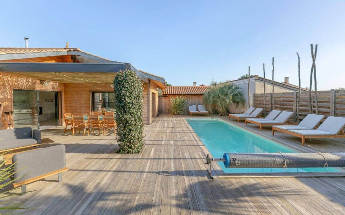 Ares House | 200 m² House ∙ 5 bedrooms ∙ 12 guests