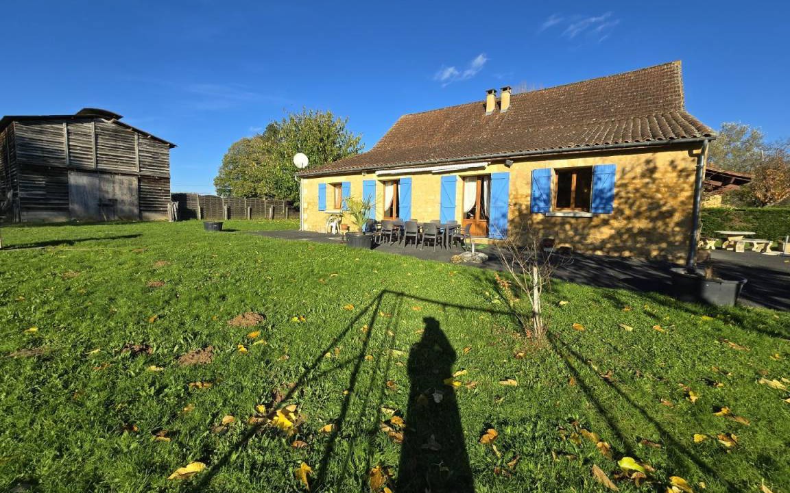 Calviac-en-Perigord House | 220 m² Gîte ∙ 6 bedrooms ∙ 12 guests
