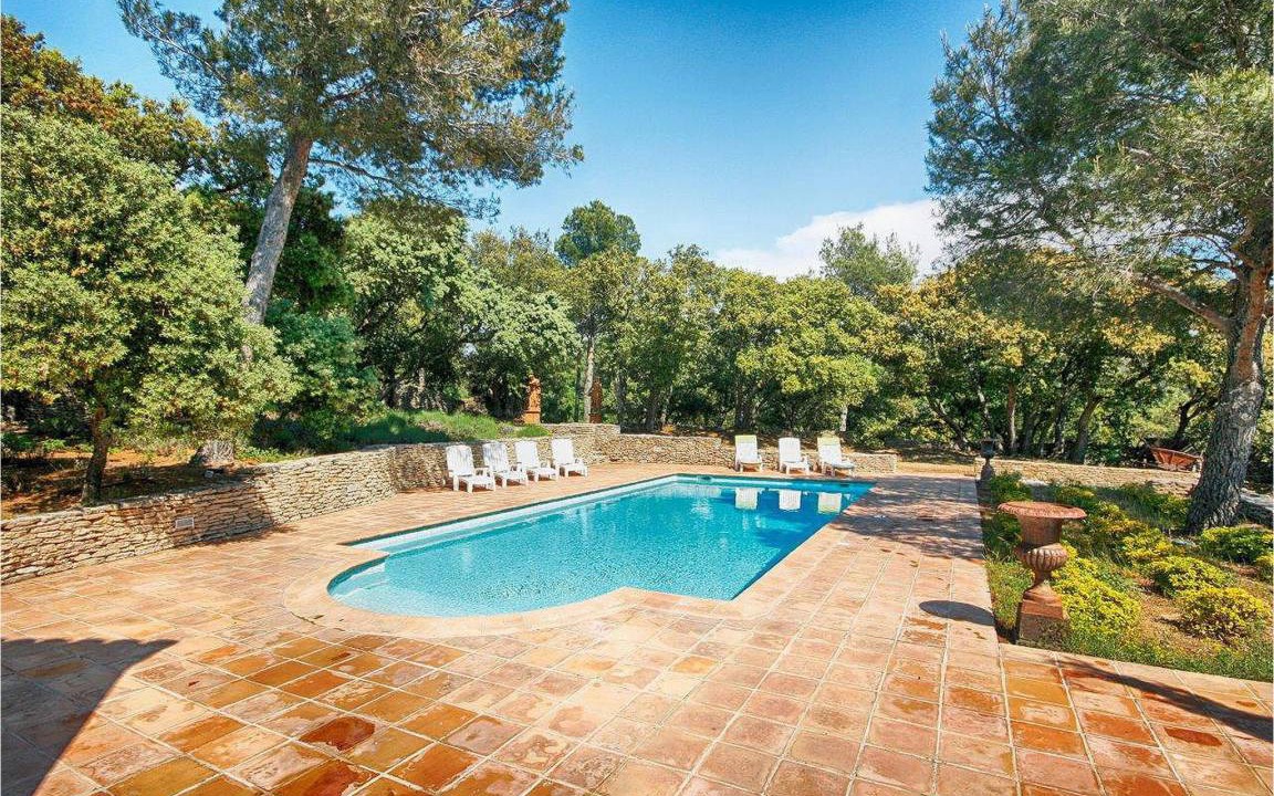 L'Isle-sur-la-Sorgue House | 220 m² House ∙ 5 bedrooms ∙ 10 guests