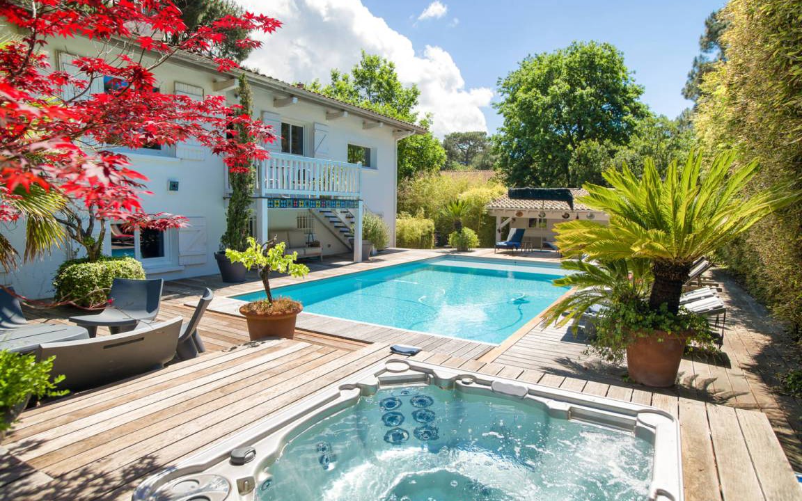 Pyla-sur-Mer Villa | 240 m² Villa ∙ 6 bedrooms ∙ 12 guests