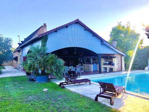 Lamonzie-Saint-Martin House | 250 m² House ∙ 6 bedrooms ∙ 12 guests
