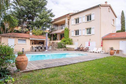 La Garde House | 250 m² House ∙ 5 bedrooms ∙ 10 guests