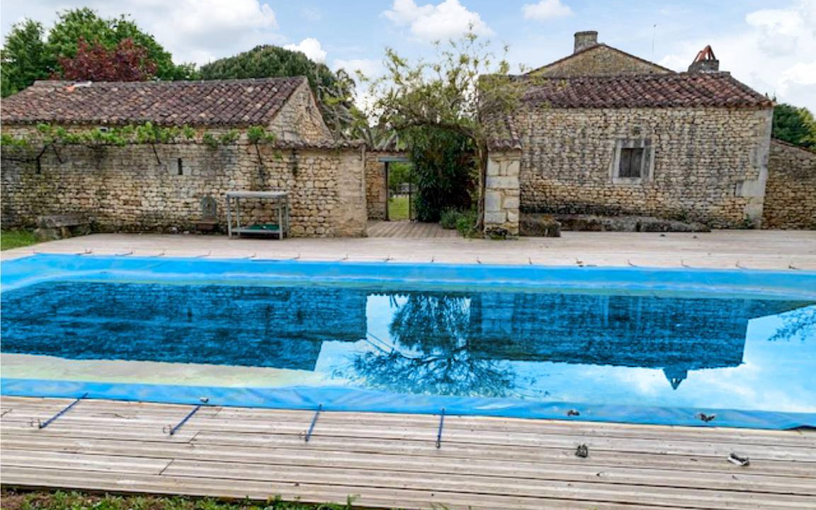 Geay House | 250 m² House ∙ 5 bedrooms ∙ 8 guests