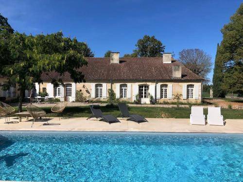Bergerac House | 250 m² House ∙ 6 bedrooms ∙ 10 guests