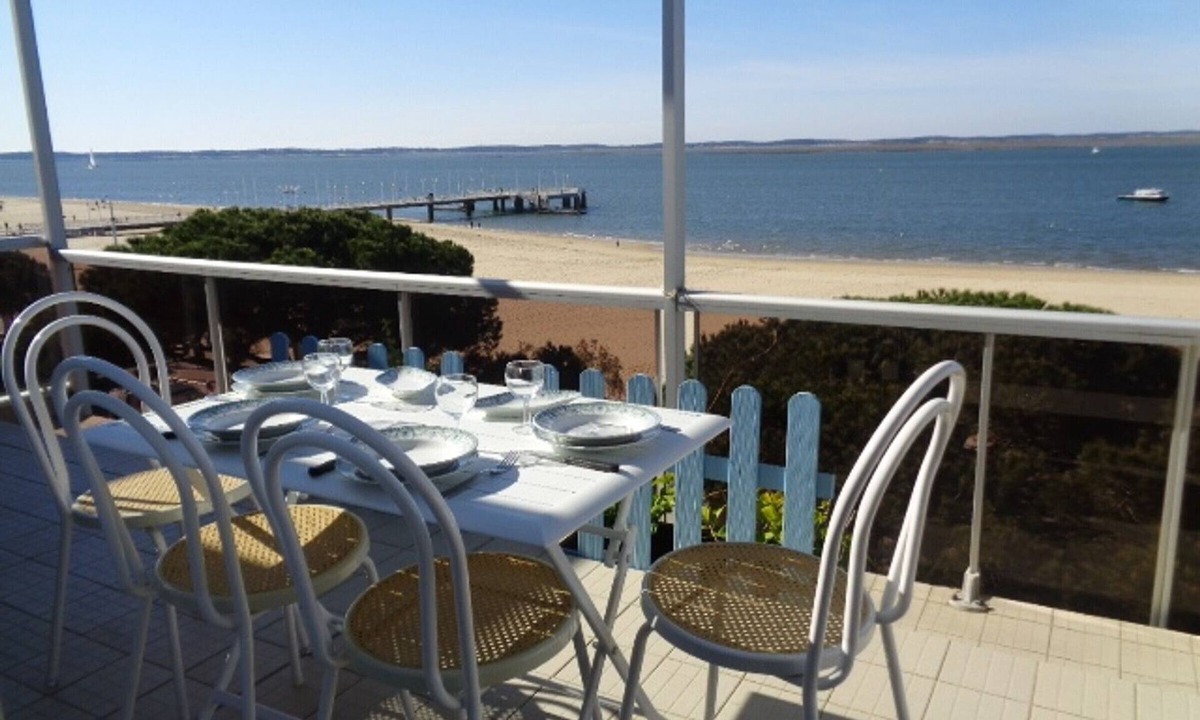 Persons | Arcachon