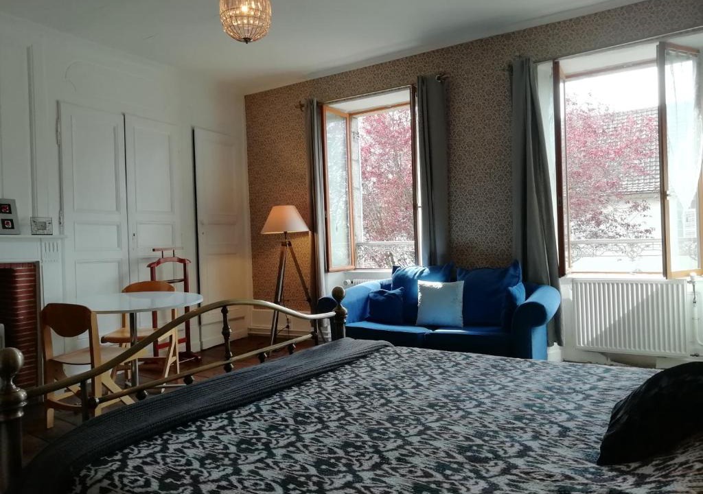 Felletin Bed & Breakfast | 3 Place des Arbres, Chambres D'Hôtes, Felletin